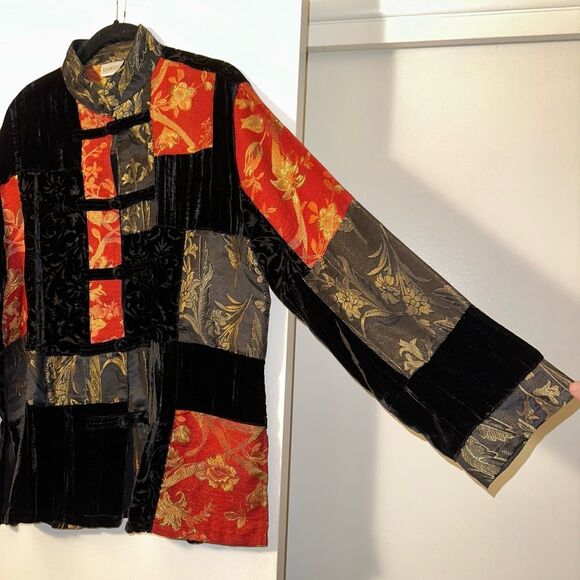 Chicos Medium (1) Silk Blend Black Red Gold Mandarin Style Patchwork Jacket EUC - Picture 4 of 13